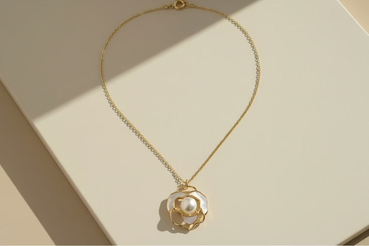 Alma Classic Pearl Pendant Necklace | Gold Plated Sterling Silver 925