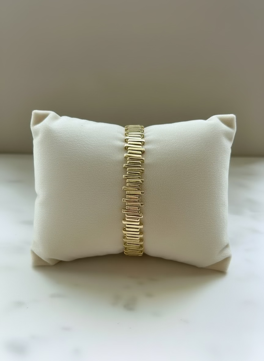 Amani Gold Bangle | Artisan Modern Style