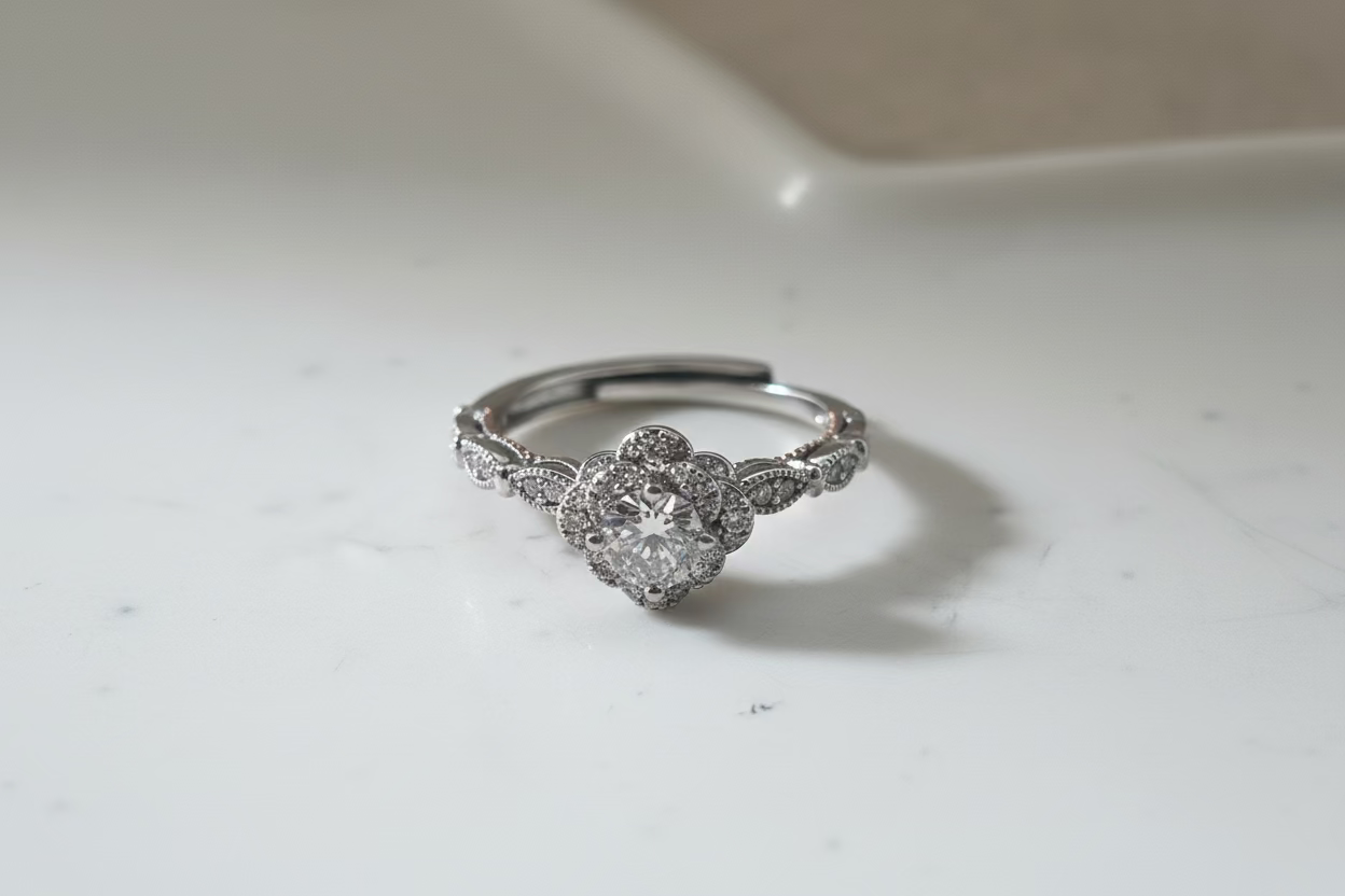 Dune 925 Sterling Silver Moissanite Halo Ring