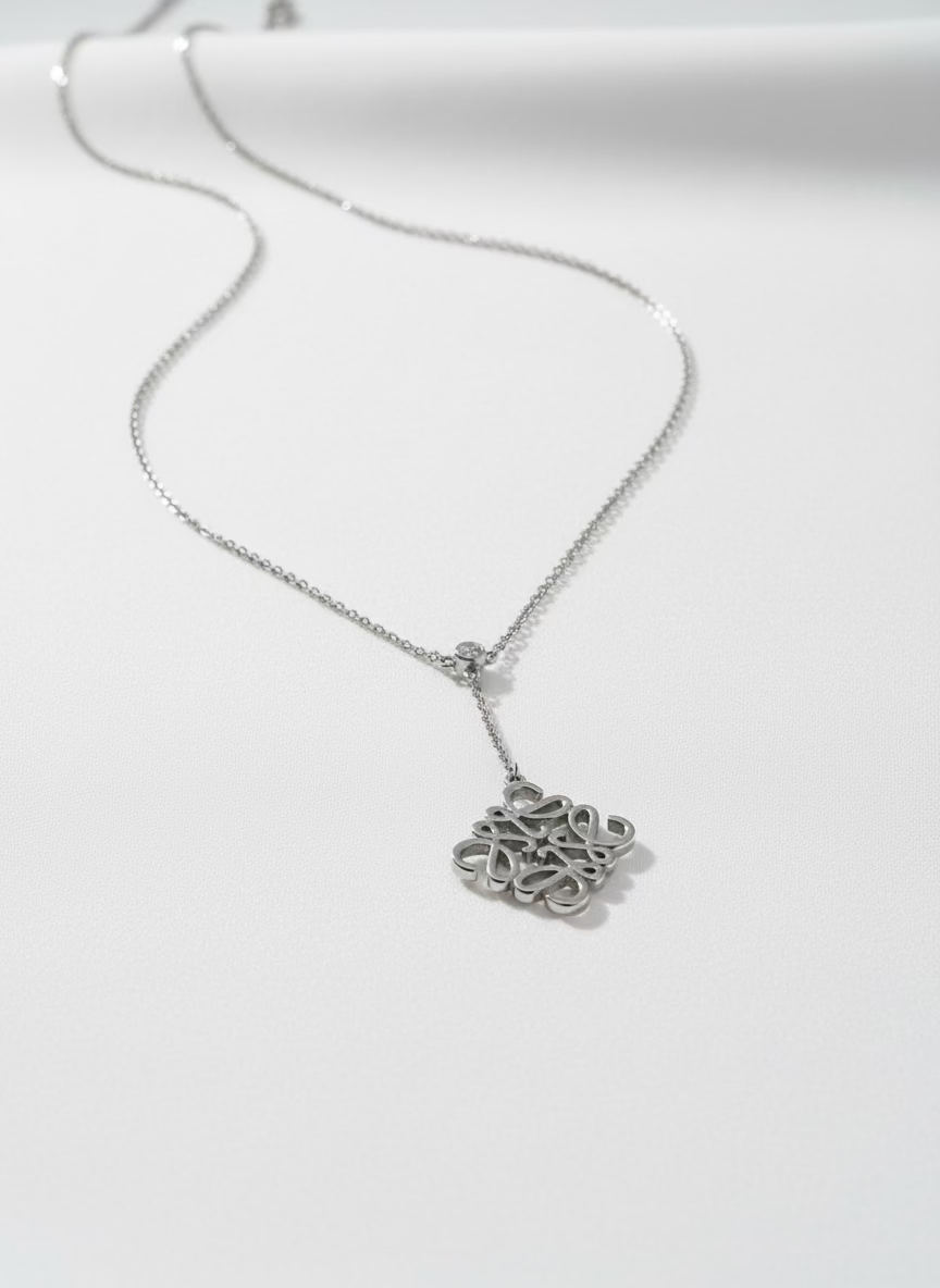 Liora Anagram Modern necklace | Premium Modern Style
