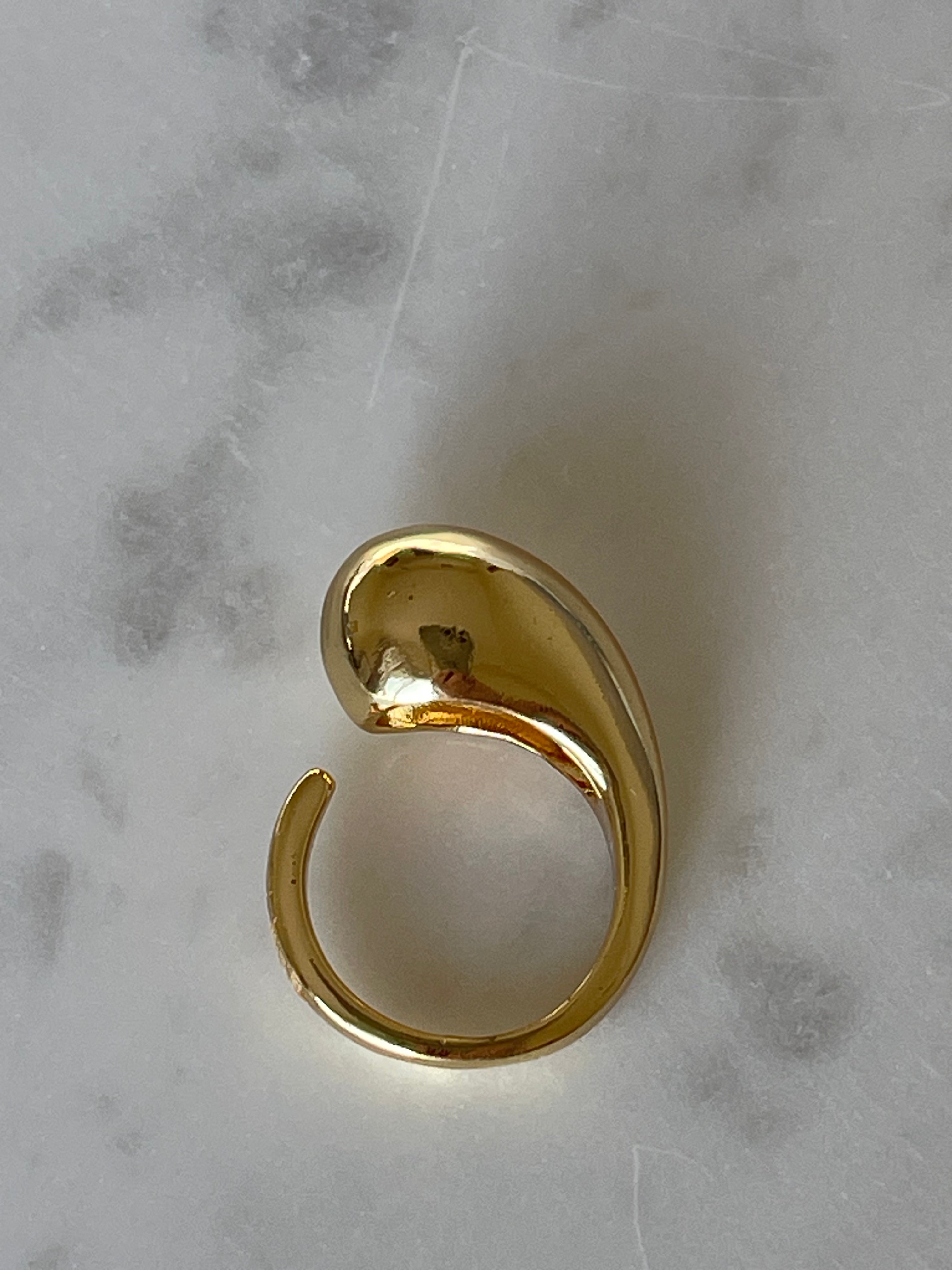 Melis water drop ring