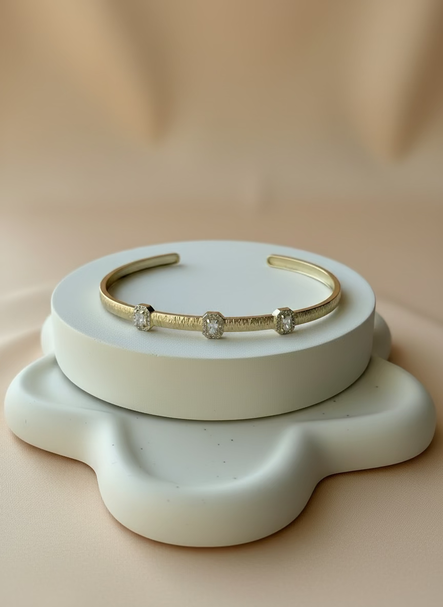 Reina Gold Open Bangle | Glam Everyday Wear