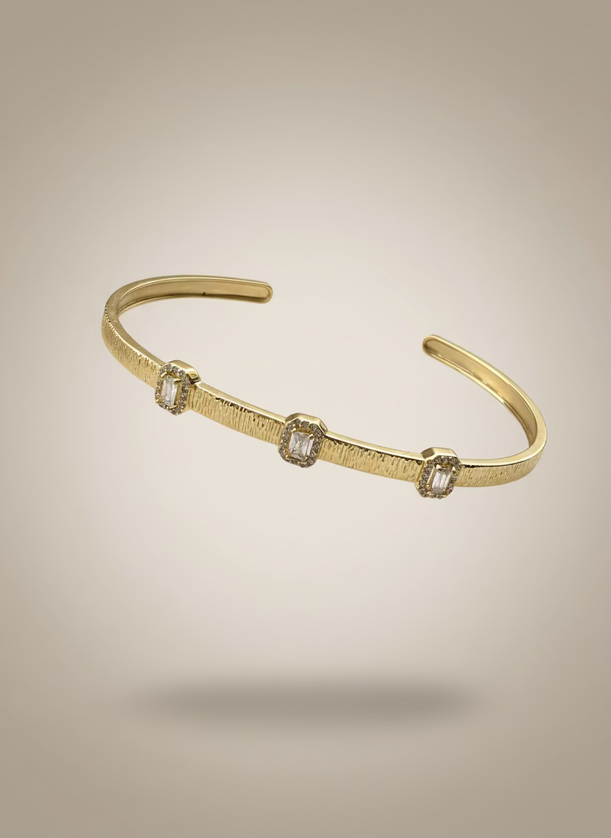 Reina Gold Open Bangle | Glam Everyday Wear