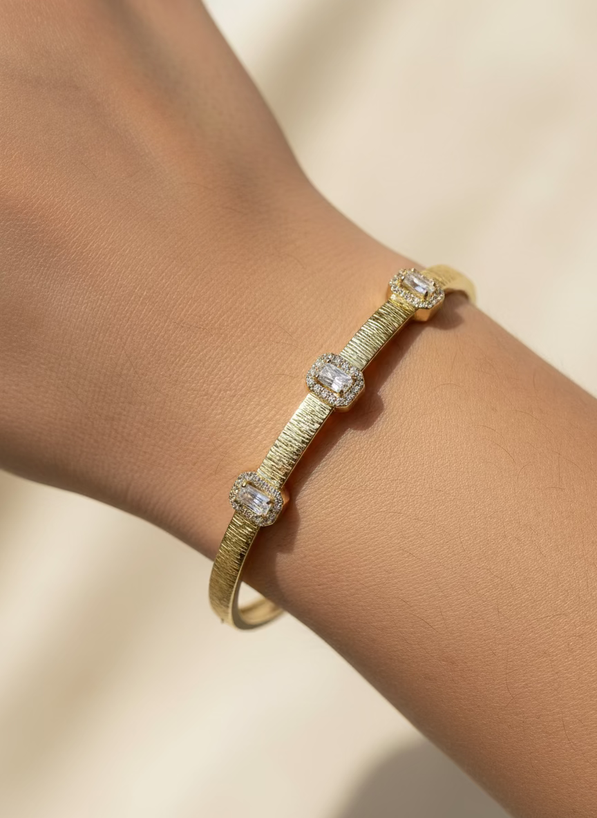 Reina Gold Open Bangle | Glam Everyday Wear